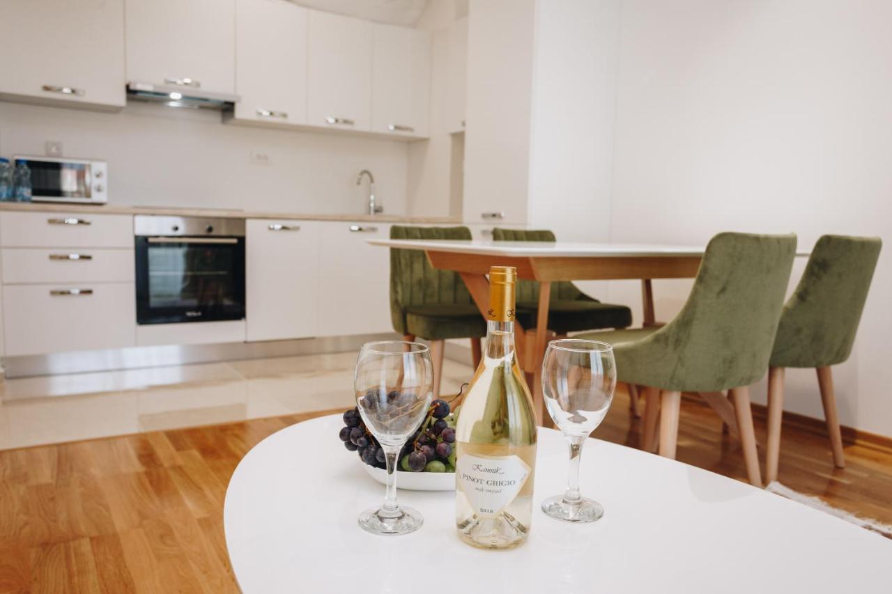 Status-M Apartments Bečići Ngoại thất bức ảnh