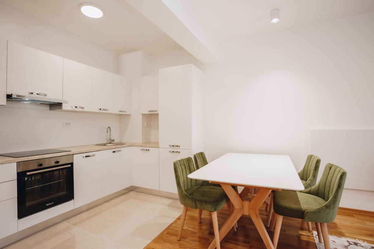 Status-M Apartments Bečići Ngoại thất bức ảnh