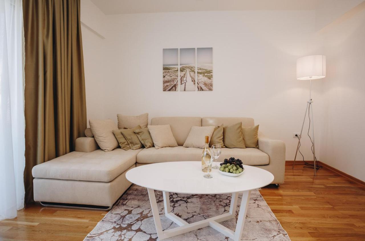 Status-M Apartments Bečići Ngoại thất bức ảnh